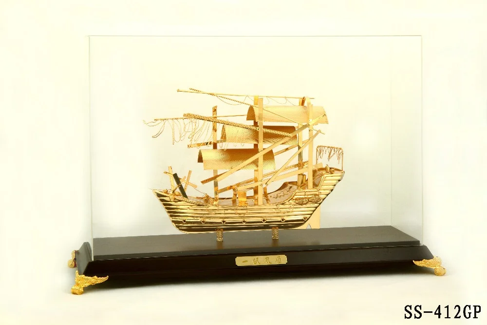 Mô hình thuyền buồm mạ vàng 24k SS-412GP