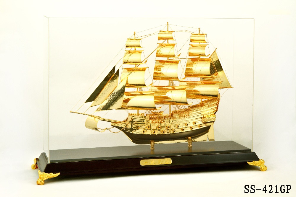Mô hình thuyền buồm vàng SS-421GP