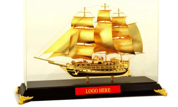 Mô-hình-thuyền-buồm-vàng-cao-cấp-BT-213GP