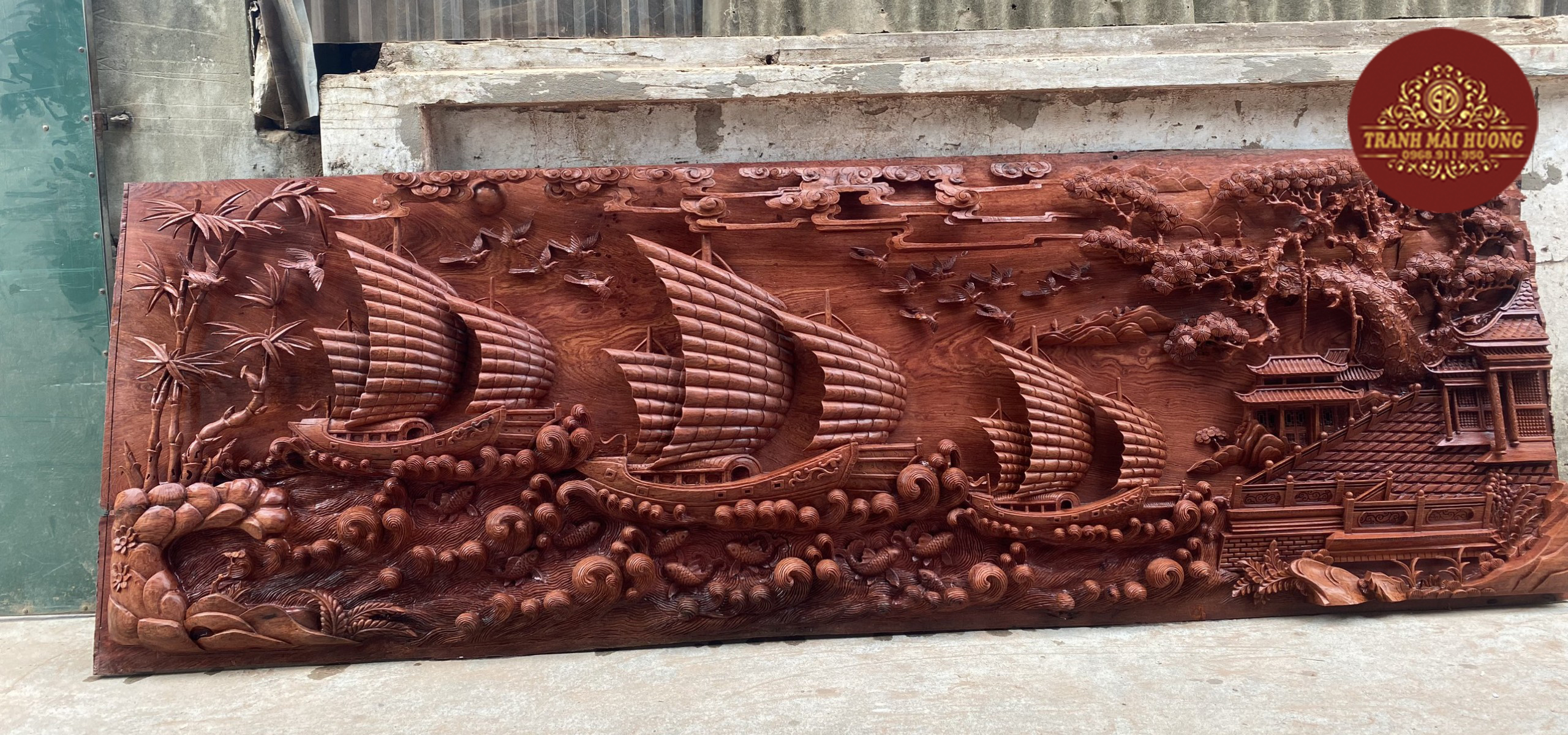 Siêu tranh gỗ hương đá thuận buồm xuôi gió đục kênh bong cực chất.